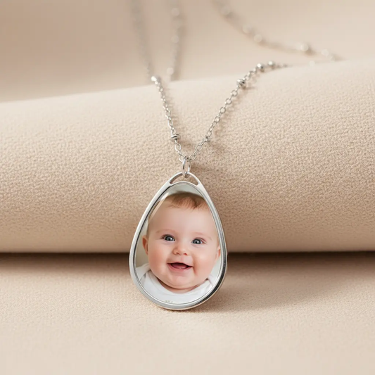 Baby Photo Necklace with Background